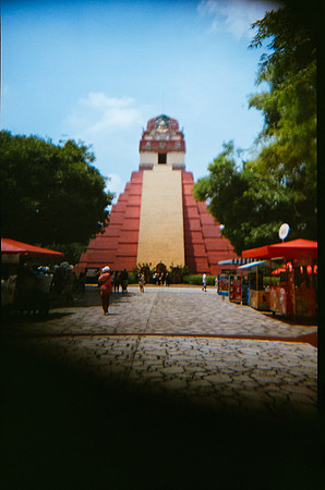 31 Wanda Pérez - Kodak Ultramax 400 - Arca Film Lab (Octubre 2026) - Rollo 2329