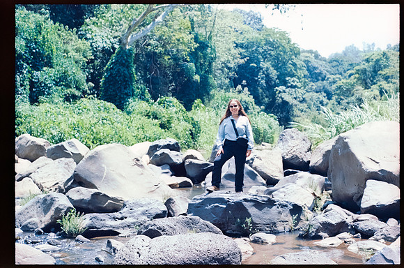 23 Melissa Stormont - Kodak Ektar 100 por Arca Film Lab (Septiembre 2026) - Rollo 2279
