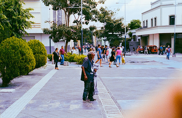 29 Emerson Quintanilla - Kodak Ultramax 400 por Arca Film Lab (Abril 2025) - Rollo 0906