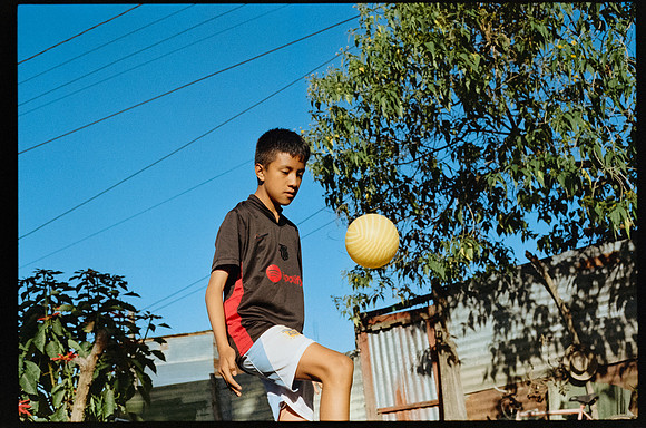 23 Denise Lipman - Kodak Gold 200 por Arca Film Lab (Octubre 2026) - Rollo 2319