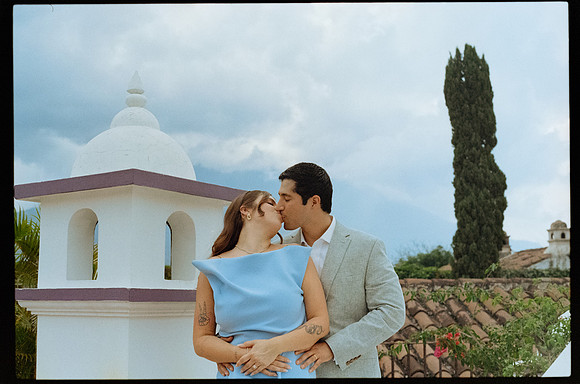 12 Denise Lipman - Kodak Gold 200 por Arca Film Lab (Octubre 2026) - Rollo 2320