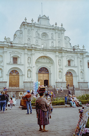 27 Mónica Alarcón - Kodak Gold 200 por Arca Film Lab (Enero 2025) - Rollo 0626