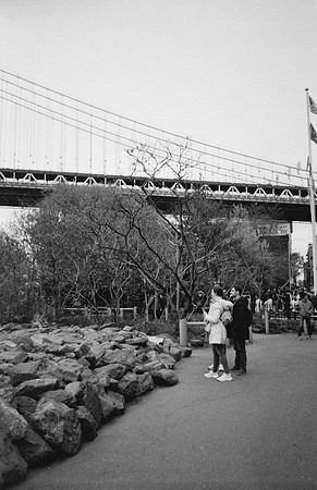 31 Desirée Argueta - Fujifilm Acros 100 por Arca Film Lab (Enero 2025) - Rollo 0571