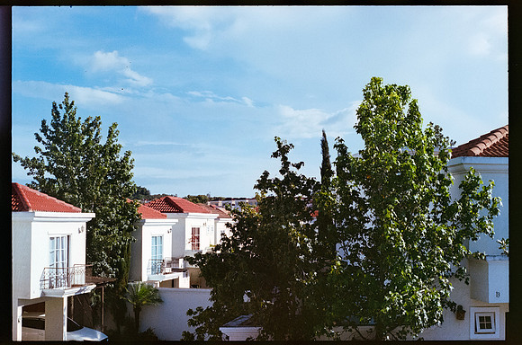 23 Melissa Stormont - Kodak Ultramax 400 por Arca Film Lab (Septiembre 2026) - Rollo 2278