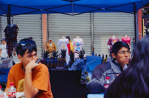 24 Elliot Morales - Cinestill 800T por Arca Film Lab (Abril 2025) - Rollo 0980