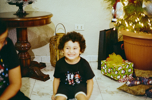02 Carlos Castro - Kodak Ultramax 400 por Arca Film Lab (Marzo 2025) - Rollo 0828