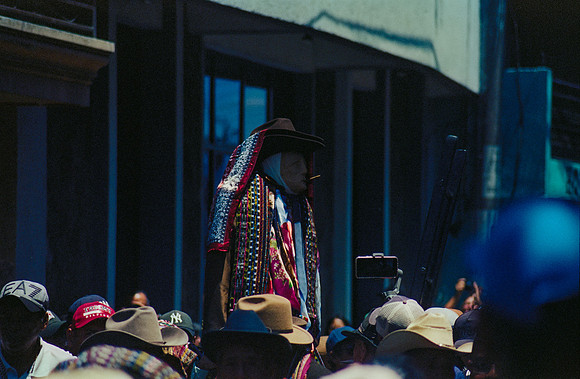 13 Ronald Ottoniel - Cinestill 800T por Arca Film Lab (Abril 2025) - Rollo 0976