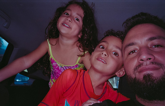09 Todd Morales - Fujifilm 400 por Arca Film Lab (Agosto 2024) - Rollo 0227