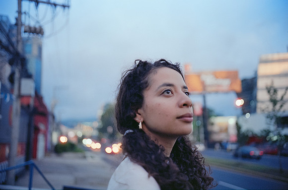04 Elliot Morales - Reflx Lab 200T por Arca Film Lab (Mayo 2025) - Rollo 1087