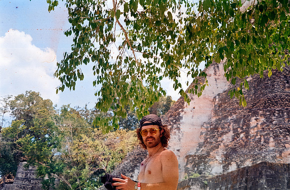 02 Kadison Cole- Kodak Gold 200 por Arca Film Lab (Junio 2024) - Rollo 0122