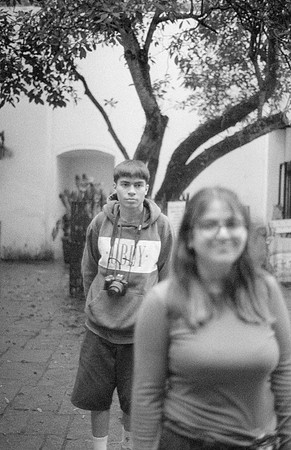 05 Iván Ortíz - Fortepan 100 por Arca Film Lab (Diciembre 2024) - Rollo 0527