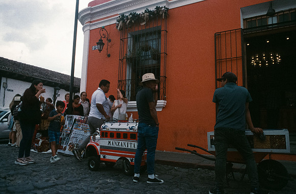 11 Alexander Daum - Kodak Ektachrome 100 por Arca Film Lab (Enero 2025) - Rollo 0634