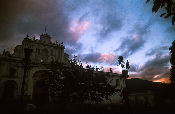 04 Ronald Ottoniel - Kodak Ektachrome 100 por Arca Film Lab (Enero 2025) - Rollo 0615