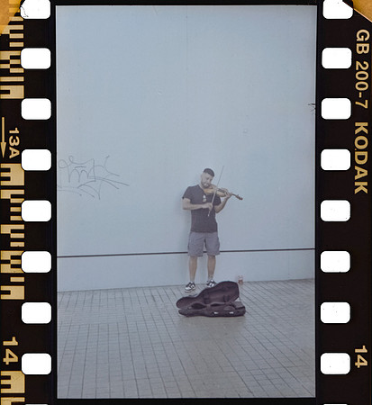 16 José Gabriel Gatica - Kodak Gold 200 por Arca Film Lab (Noviembre 2024) - Rollo 0427