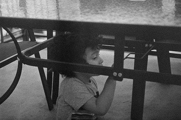 19 Carlos Castro - Ilford HP5+ 400 por Arca Film Lab (Septiembre 2024) - Rollo 0345