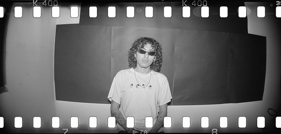 15 Mauricio Salguero - Kentmere Pan 400 por Arca Film Lab (Junio 2025) - Rollo 1125