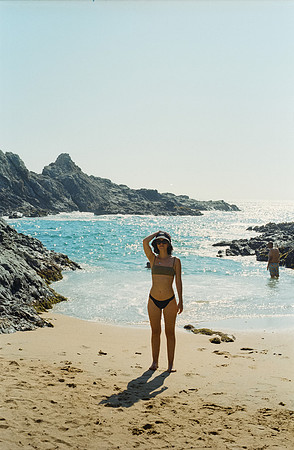 18 Karen Lucía Lara - Kodak Gold 200 por Arca Film Lab (Febrero 2025) - Rollo 0797