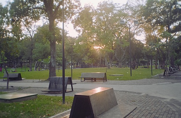 06 Byron Miranda - Fujifilm 200 por Arca Film Lab (Febrero 2025) - Rollo 0727