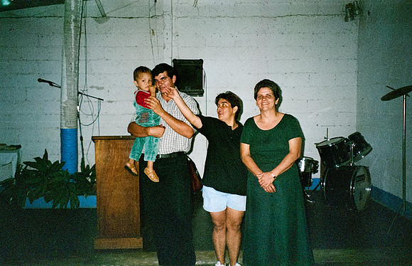18 Caleb Rodríguez - Kodak Ultra 400 por Arca Film Lab (Enero 2025) - Rollo 0578