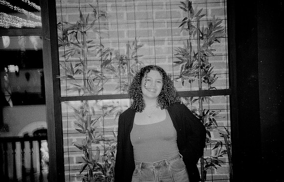 41 Kristel Calderón - Kentmere Pan 400 por Arca Film Lab (Enero 2025) - Rollo 0640