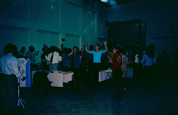 09 Caleb Rodríguez - Fujifilm Superia XTRA 400 por Arca Film Lab (Enero 2025) - Rollo 0585