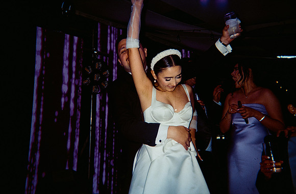 18 Mariana Vargas - Fujifilm 400 por Arca Film Lab (Mayo 2025) - Rollo 1064