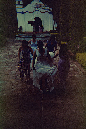 06 Andrea Osorio - Kodak MAX 400 por Arca Film Lab (Febrero 2025) - Rollo 0787