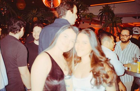 01 Jazmine Sousa - Kodak Gold 200 por Arca Film Lab (Noviembre 2024) - Rollo 0441