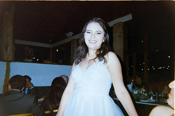 24 Rodrigo Flores - Fujifilm 400 por Arca Film Lab (Junio 2024) - Rollo 0100