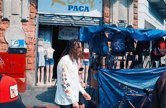 04 Francisco Chang - Kodak Ektar 100 por Arca Film Lab (Junio 2024) - Rollo 0127