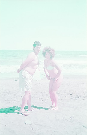 35 Natalia Mendoza - Lomography Purple por Arca Film Lab (Mayo 2025) - Rollo 1019