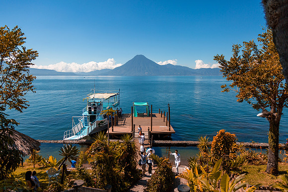 002 The Well - Atitlán 2017 por Fabriccio Díaz