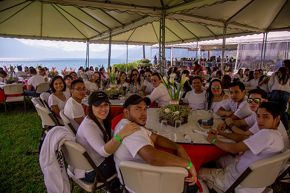 062 The Well - Atitlán 2017 por Fabriccio Díaz