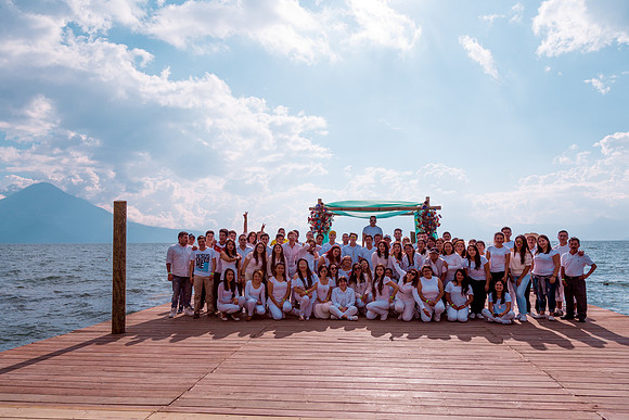077 The Well - Atitlán 2017 por Fabriccio Díaz
