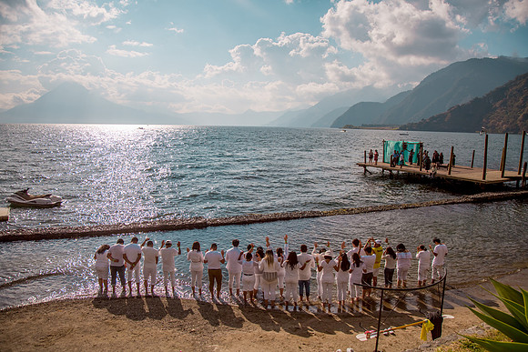 084 The Well - Atitlán 2017 por Fabriccio Díaz