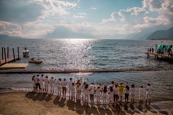 085 The Well - Atitlán 2017 por Fabriccio Díaz