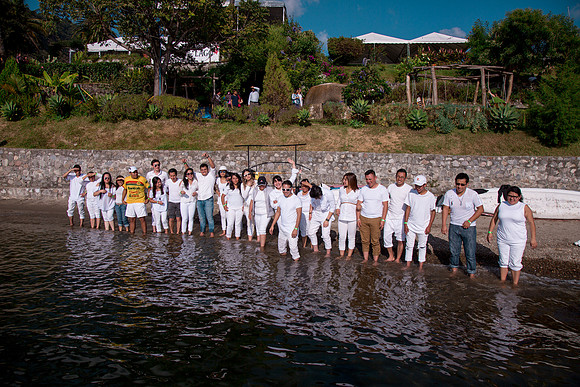 086 The Well - Atitlán 2017 por Fabriccio Díaz