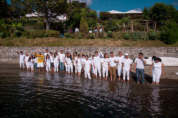 087 The Well - Atitlán 2017 por Fabriccio Díaz