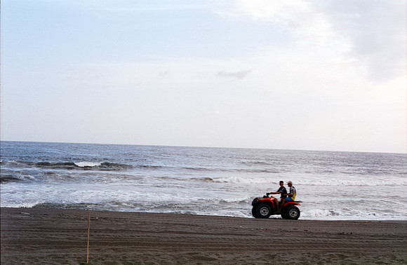 35 Ronald Ottoniel - Cinestill 400D por Arca Film Lab (Septiembre 2024) - Rollo 0325