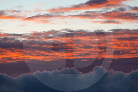 16 Primer amanecer de julio 2021 y Contigo por Fabriccio Díaz