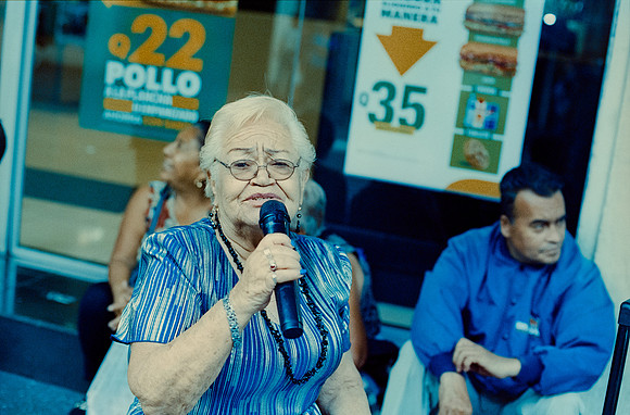 31 Elliot Morales - Cinestill 800T por Arca Film Lab (Mayo 2025) - Rollo 1001