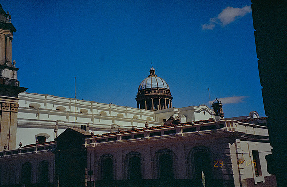17 Mia Yun - Lomography 400 por Arca Film Lab (Febrero 2025) - Rollo 0740