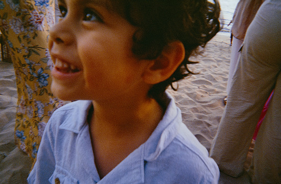 23 Pablo Godoy - Fujifilm 400 - Low & Dani por Arca Film Lab (Febrero 2025) - Rollo 0875