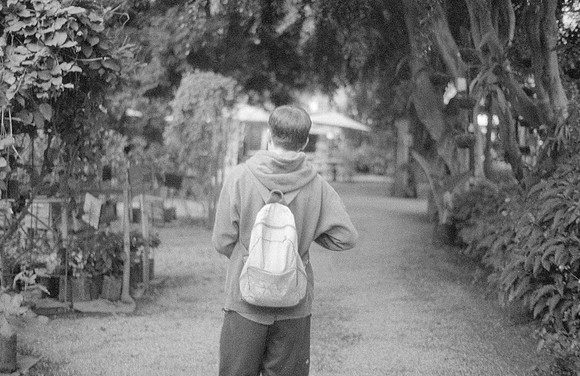33 Iván Ortíz - Fortepan 100 por Arca Film Lab (Diciembre 2024) - Rollo 0527
