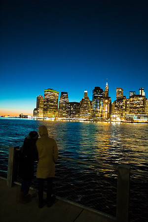023 Beautiful couple in Brooklyn Bridge Park by Fabriccio Díaz