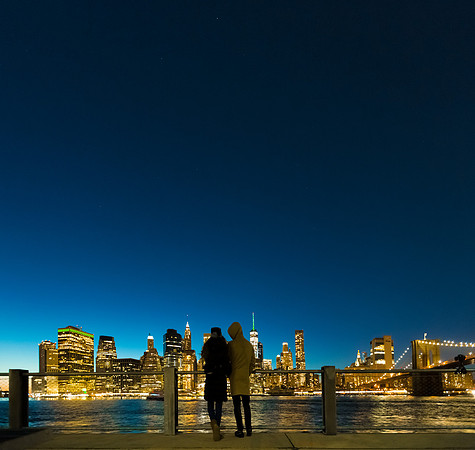024 Beautiful couple in Brooklyn Bridge Park by Fabriccio Díaz