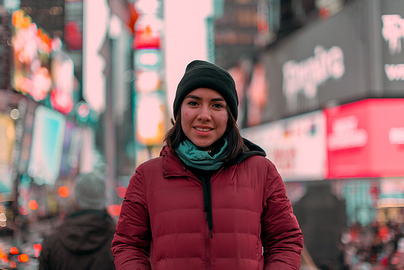 037 Aletse Lo in Times Square by Fabriccio Díaz