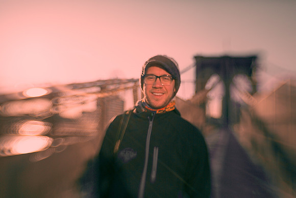 040 Photographer in Brooklyn by Fabriccio Díaz