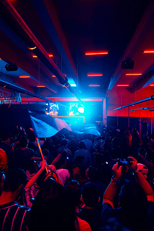 06 Carl Nunes en 1001 Noches - Wild Night - por Fabriccio Díaz