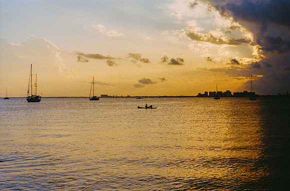 14 Gerardo Recinos - Kodak Ultramax 400 por Arca Film Lab (Abril 2025) - Rollo 0936